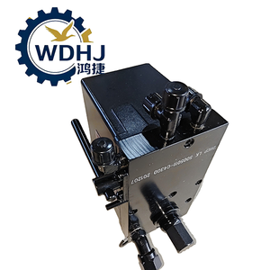 Genuine High Quality Truck Parts Cabin Lifting Oil Pump 5005011-C4300 Lifting Oil Pump for Dongfeng