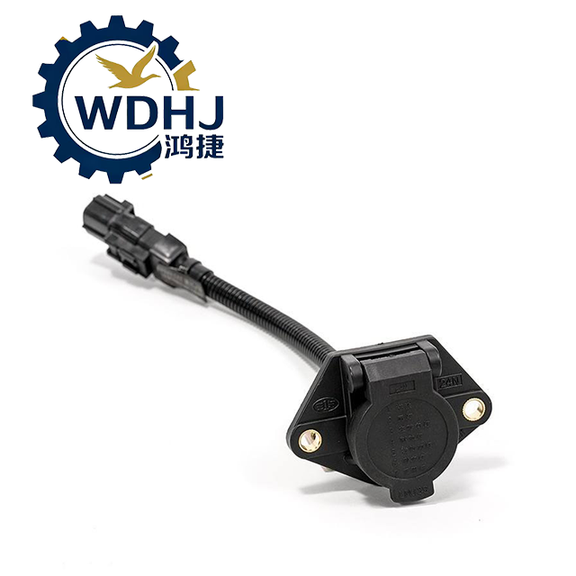 Truck Trailer Spare Parts Plug Power Socket Assembly 3730010-363 for FAW Jiefang J5 J6 Seven-pin power socket assembly
